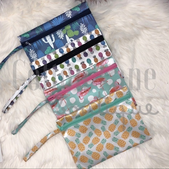 Multi-color Pineapple Cosmetic Bag - Picture 4 of 4